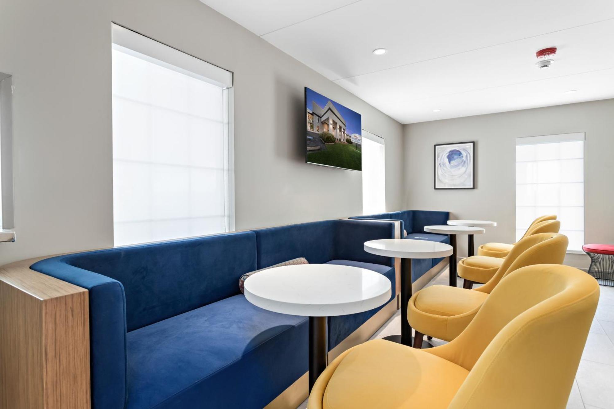 Baymont By Wyndham Beaumont Hotel Buitenkant foto